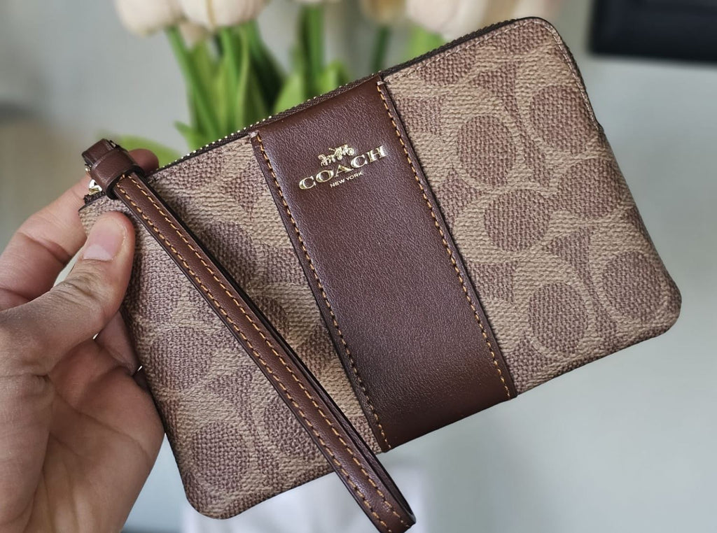 Corner Zip Wristlet Gold/Tan/Brown