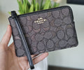 Corner Zip Wristlet edi limit tornasol
