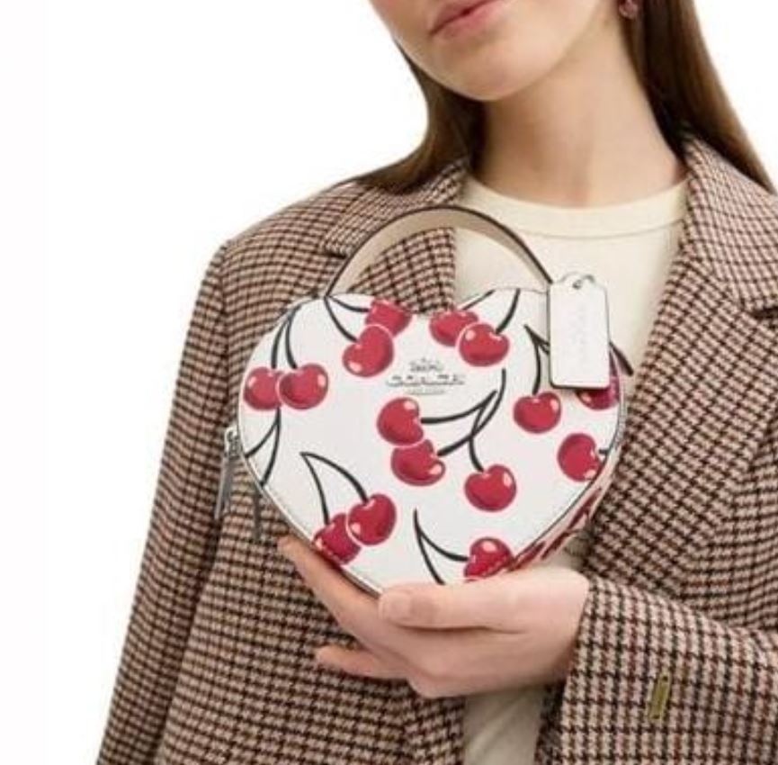 Crossbody coach heart cherry