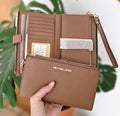 Cartera cellphone Jet Set Travel late