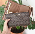 Cartera cellphone Jet Set Travel cafe