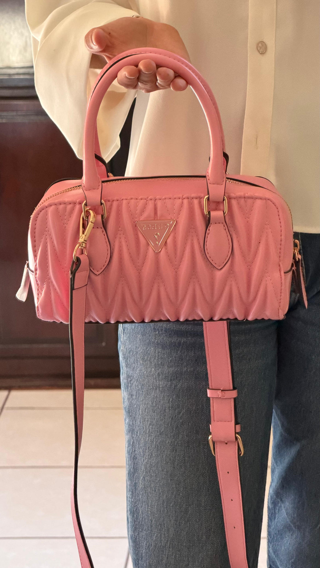 Guess rosa tipo miumiu