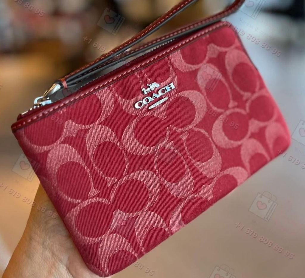 Corner Zip Wristlet tela roja
