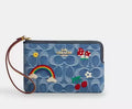 Corner Zip Wristlet arcoiris