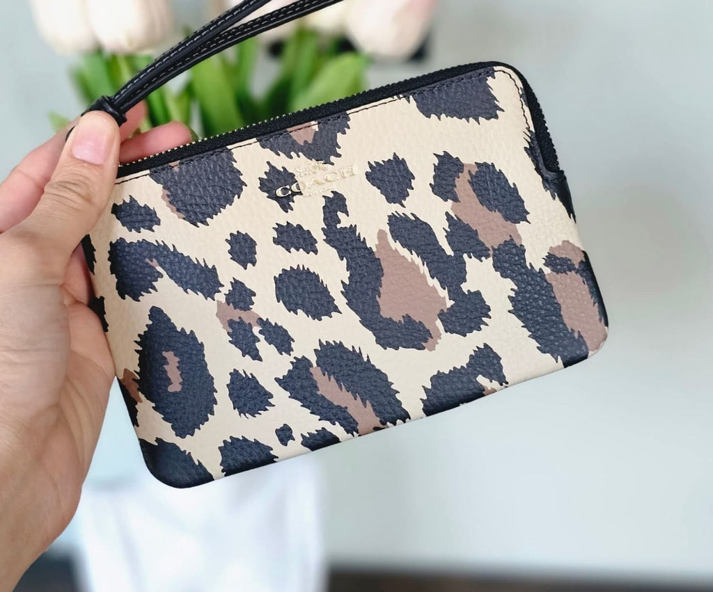 Corner Zip Wristlet animal print